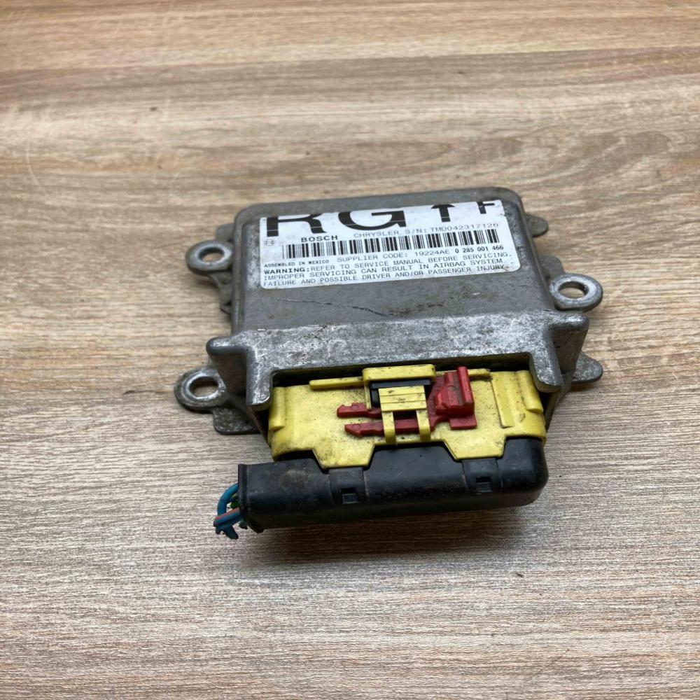 04748604AC 0285001466 With Plug Airbag control unit/module Chrysler Voyager