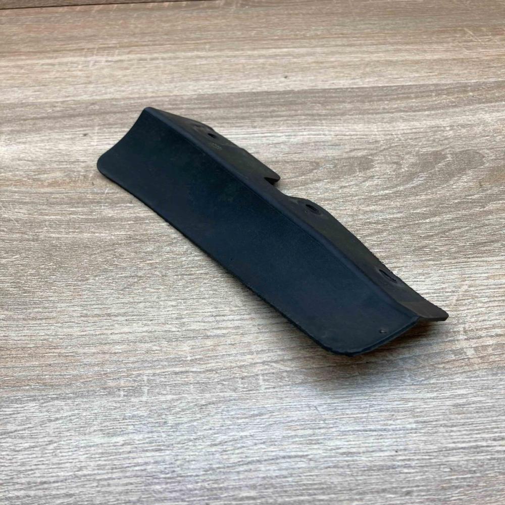 7041626 748506 Right Rear mudguard BMW 5 E60 E61
