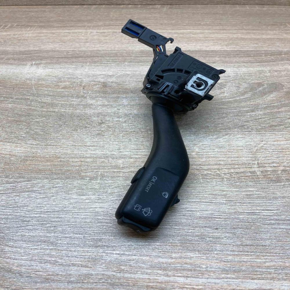 1K0953519A 01203506  Wiper control stalk Seat Leon (1P)