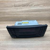 A2118702889   Radio/CD/DVD/GPS head unit Mercedes-Benz E W211