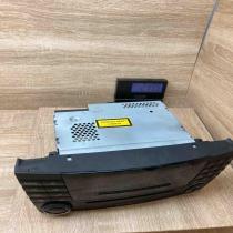 A2118702889   Radio/CD/DVD/GPS head unit Mercedes-Benz E W211