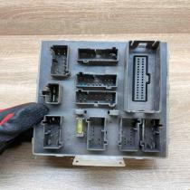2M5T 14A073 BC 518273206  Fuse module Ford Focus