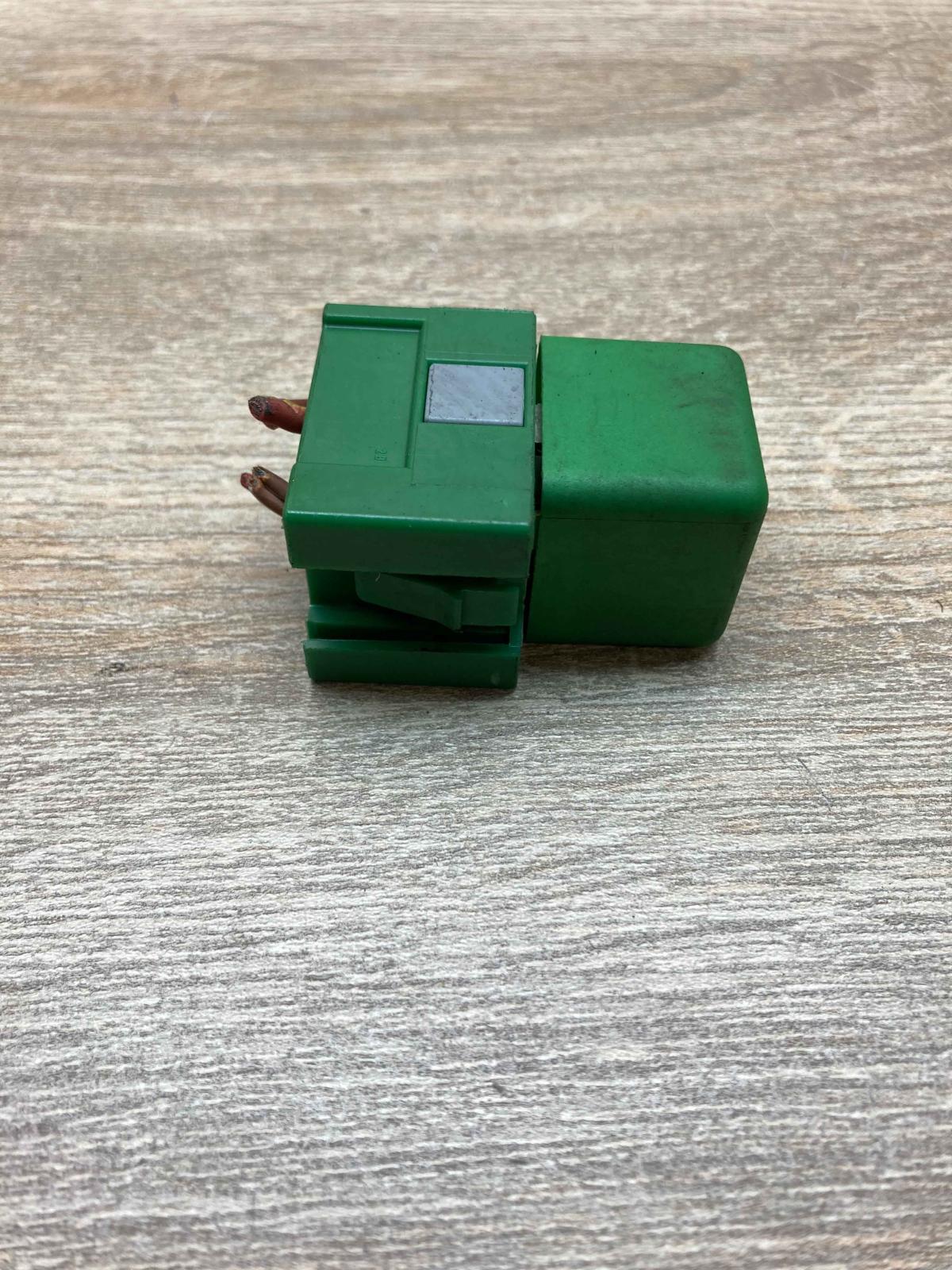 03447012  With Socket Other relay Opel Vectra B