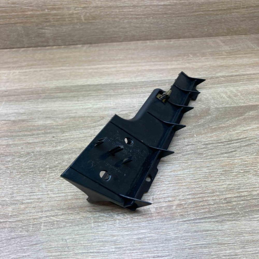 A2516901614  RH Other interior part Mercedes-Benz R W251