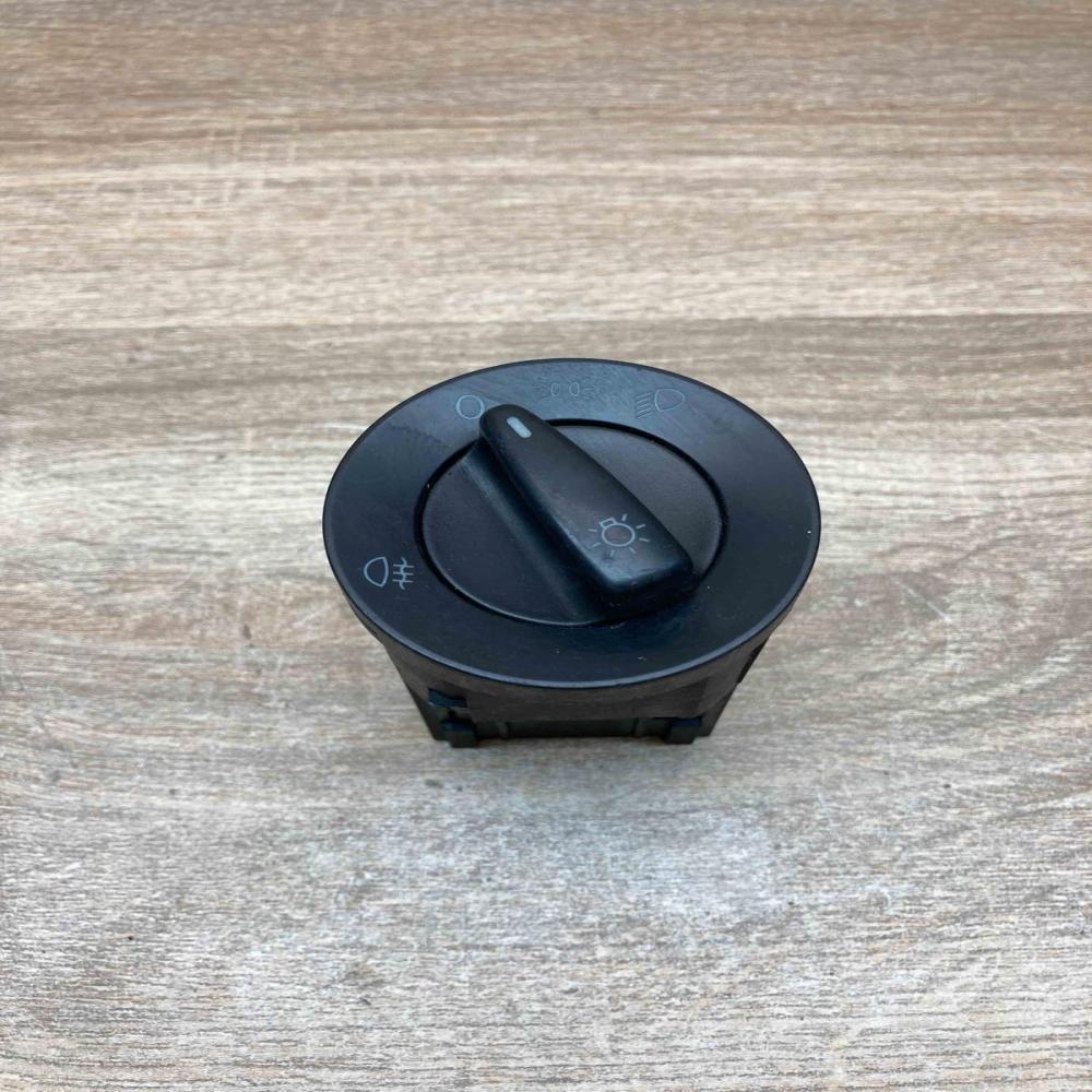 1C0941531   Light switch Volkswagen PASSAT B5.5