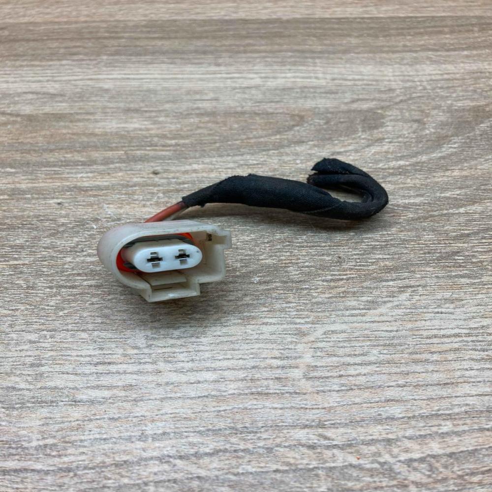 0185450026   Plug wire Mercedes-Benz C W204