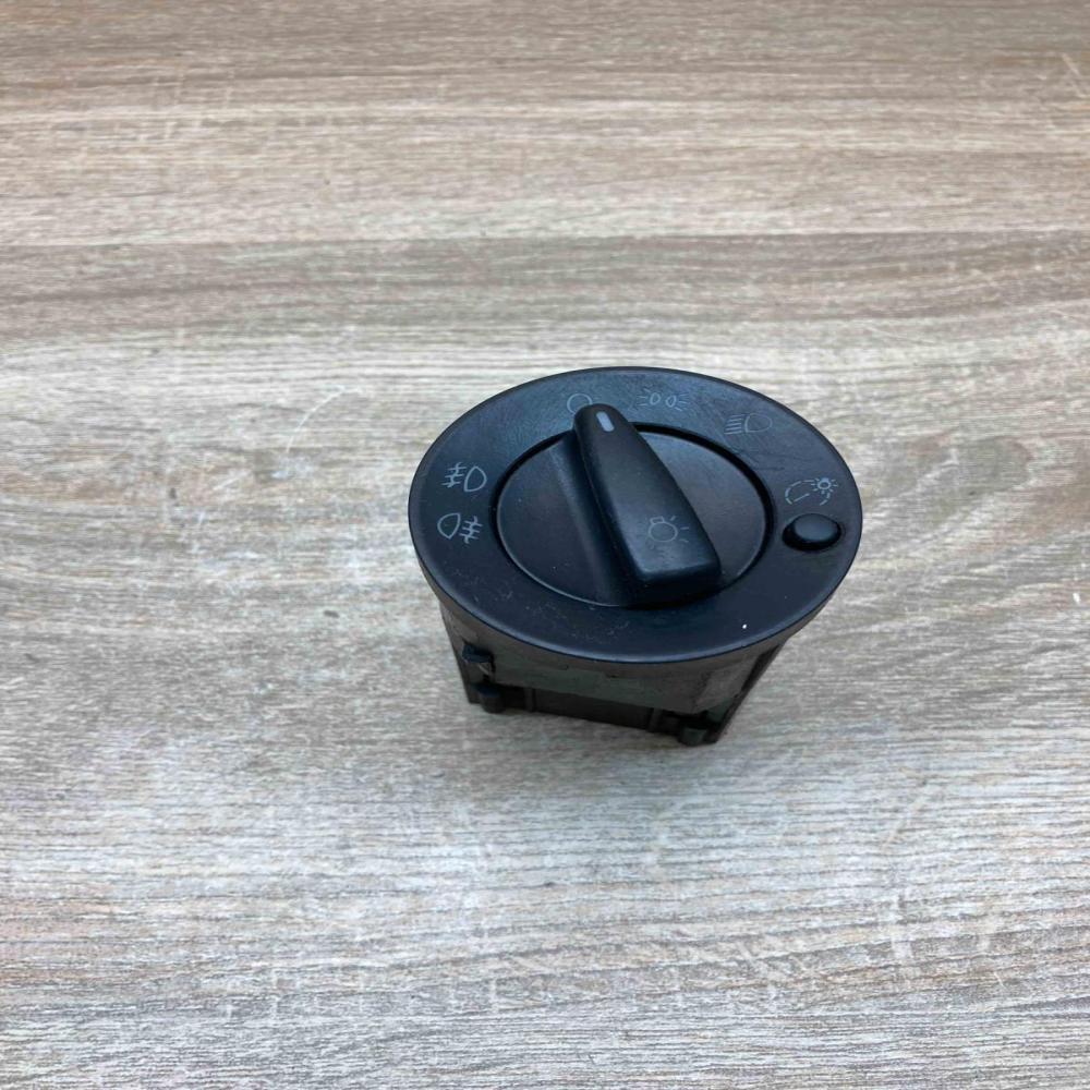 3B0941531A   Light switch Skoda Octavia Mk1 (1U)