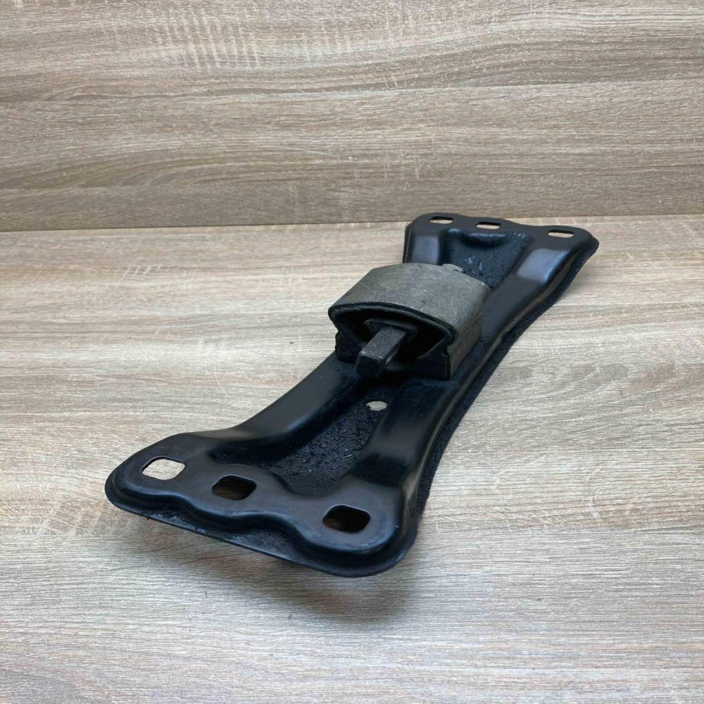 A2112421901   Gearbox mounting bracket Mercedes-Benz E W211