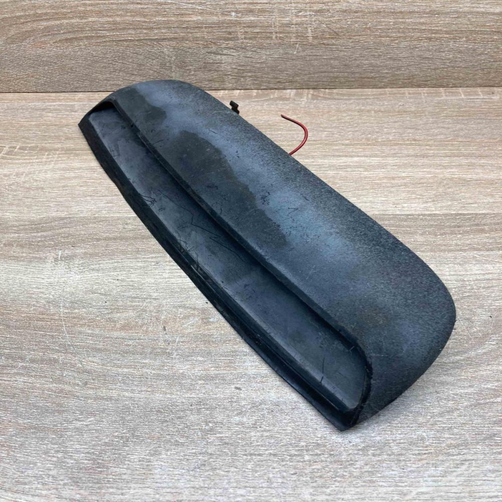 3B5945121 3B5945135A  Third/center stoplight Volkswagen PASSAT B5