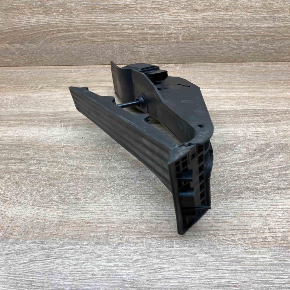 6772645 259160  Accelerator throttle pedal BMW 7 E65 E66