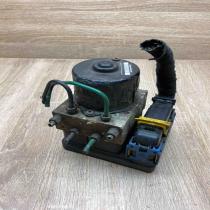 8200159837 C 100960 14253 With Plug ABS Pump Renault Laguna II