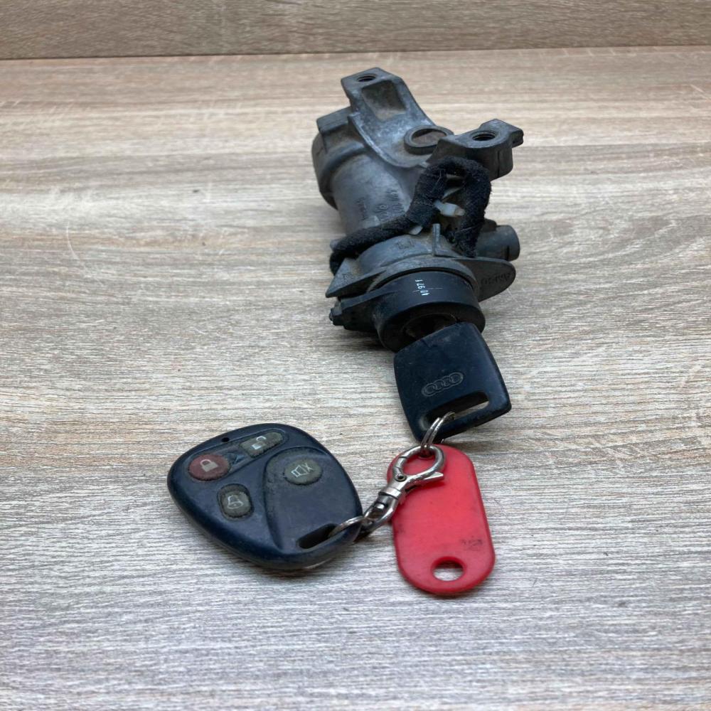 4B0905851   Ignition lock Volkswagen Transporter - Caravelle T5