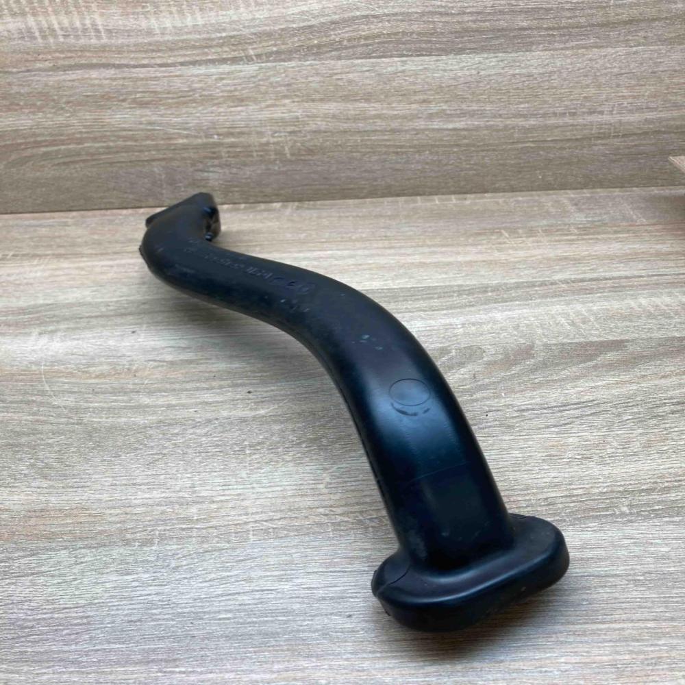 A2518320090   Air intake hose/pipe Mercedes-Benz R W251