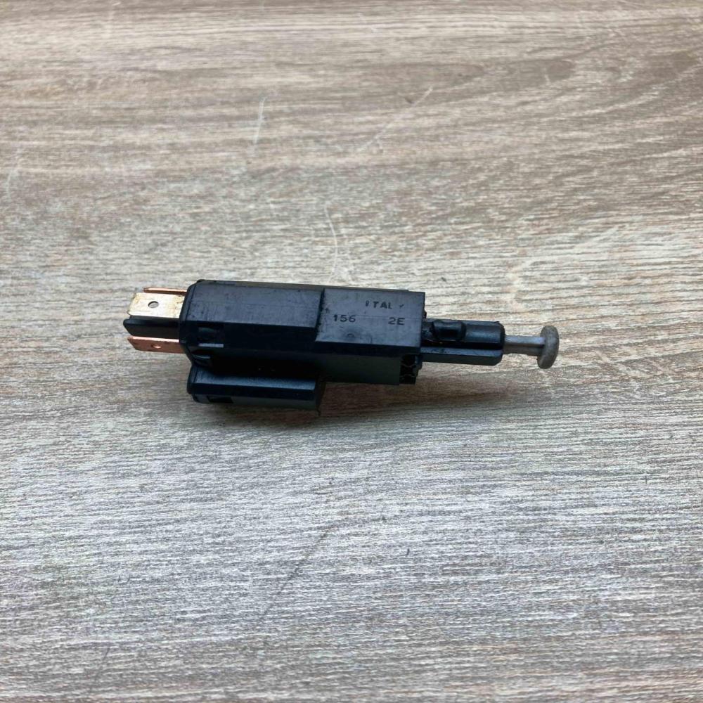 Opel Astra Brake Pedal Sensor   Brake pedal sensor switch Opel Astra H
