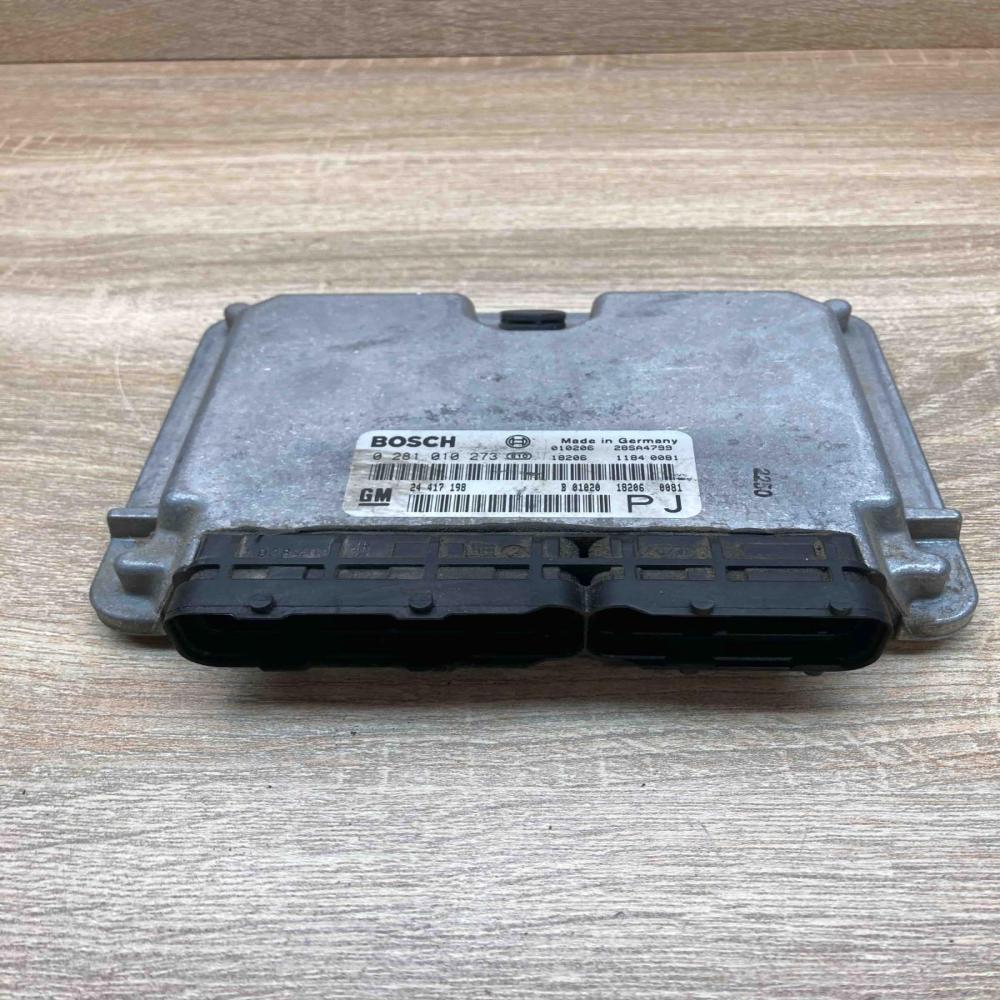 0281010273 24417198  Engine control unit/module ECU Opel Omega B2