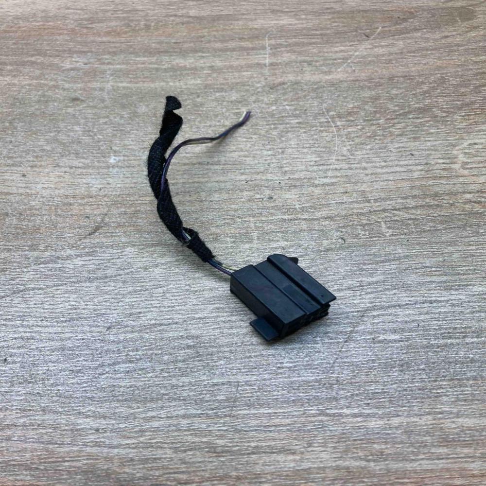 1K0972923   Plug wire Skoda Superb B6 (3T)