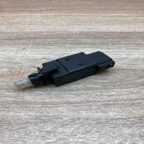 47204   Brake pedal sensor switch Mercedes-Benz E W210