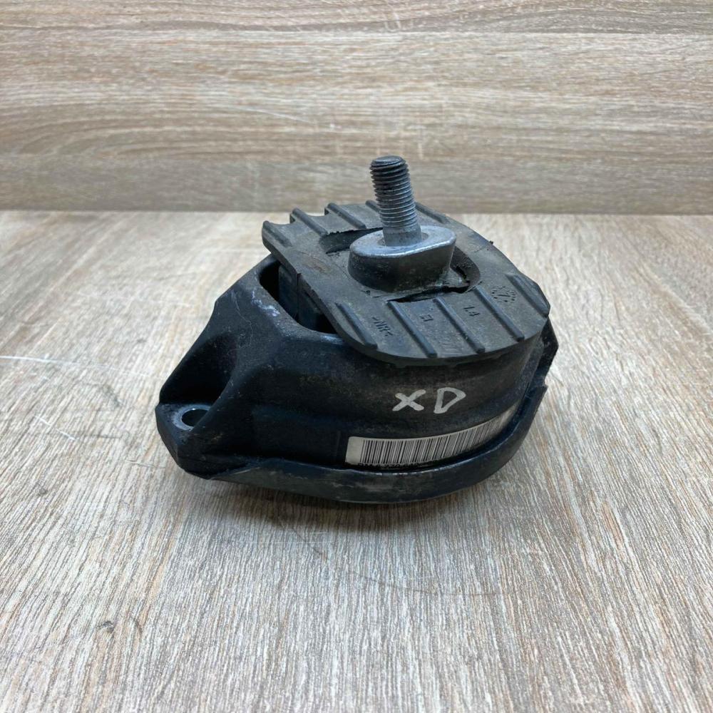 6770642 159346  Engine mounting bracket BMW 5 E60 E61