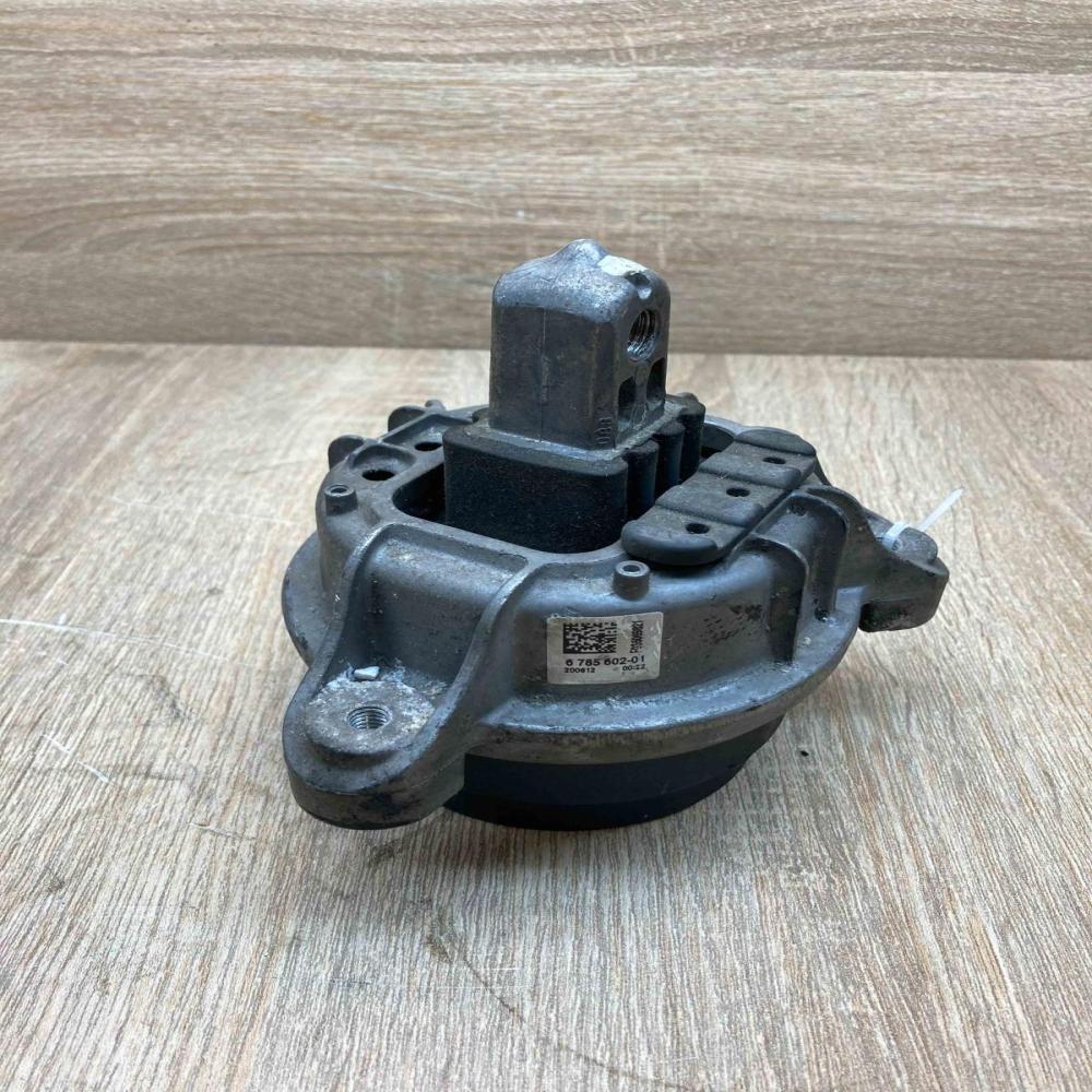 6785602 200612  Engine mount bracket BMW 5 F10 F11