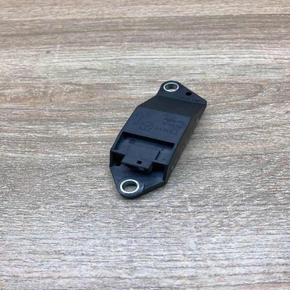 A0018209326 Black  Airbag deployment crash/impact sensor Mercedes-Benz E W211