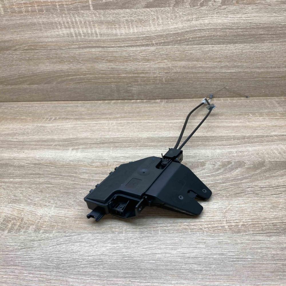 7840617   Tailgate/trunk/boot lock/catch/latch BMW 3 E92 E93