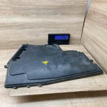 7520899 586509 10  Fuse box cover BMW 5 E60 E61