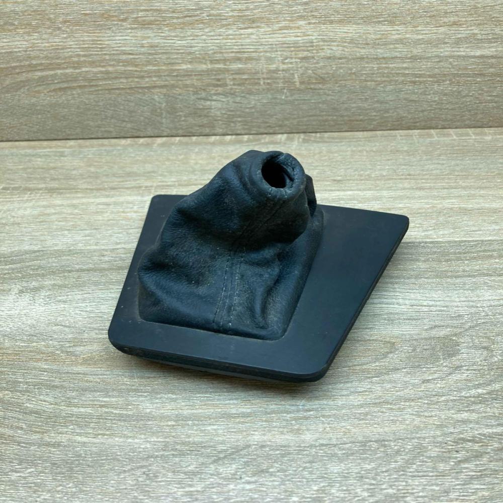 7056025 90120 460  Gear shifter surround trim plastic BMW X3 E83