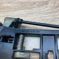 8253454   Front door exterior handle/bracket BMW 3 E46