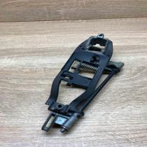 8253454   Front door exterior handle/bracket BMW 3 E46