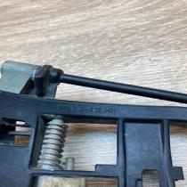 8253454   Front door exterior handle/bracket BMW 3 E46