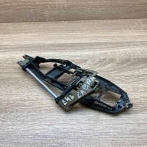 8253453   Front door exterior handle/bracket BMW 3 E46