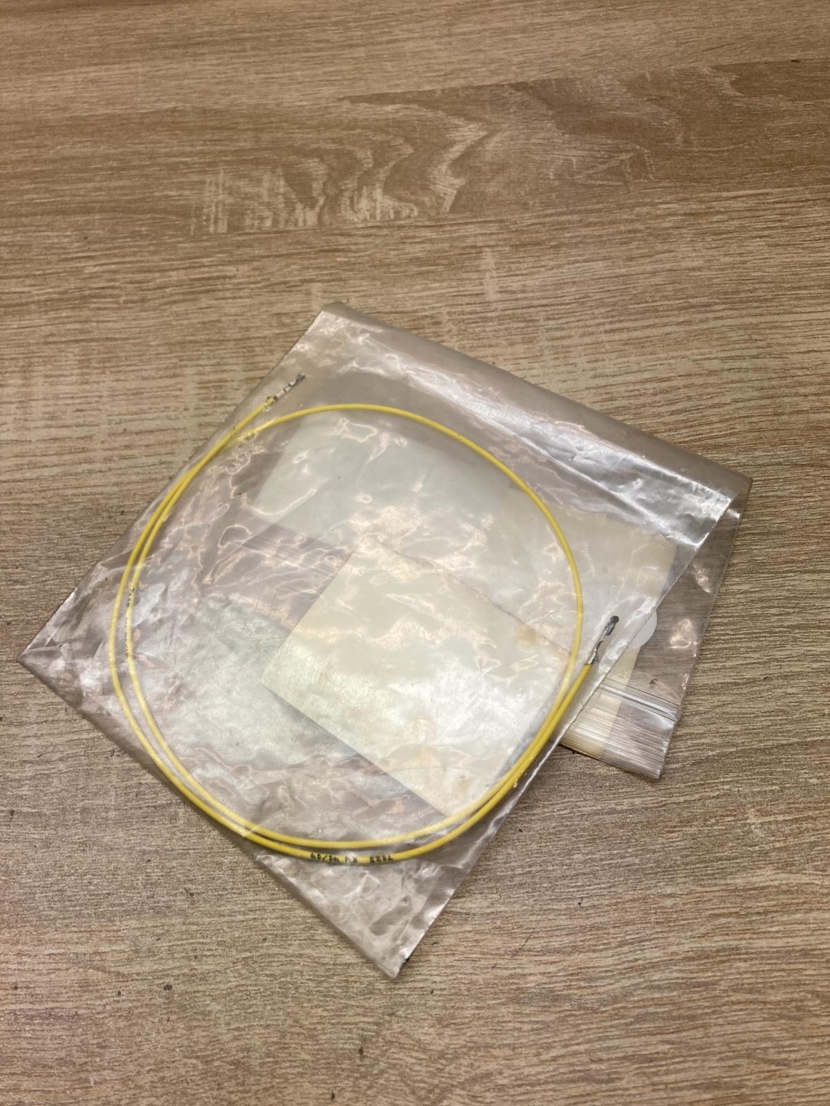 000979018E   Plug wire Skoda Roomster (5J)