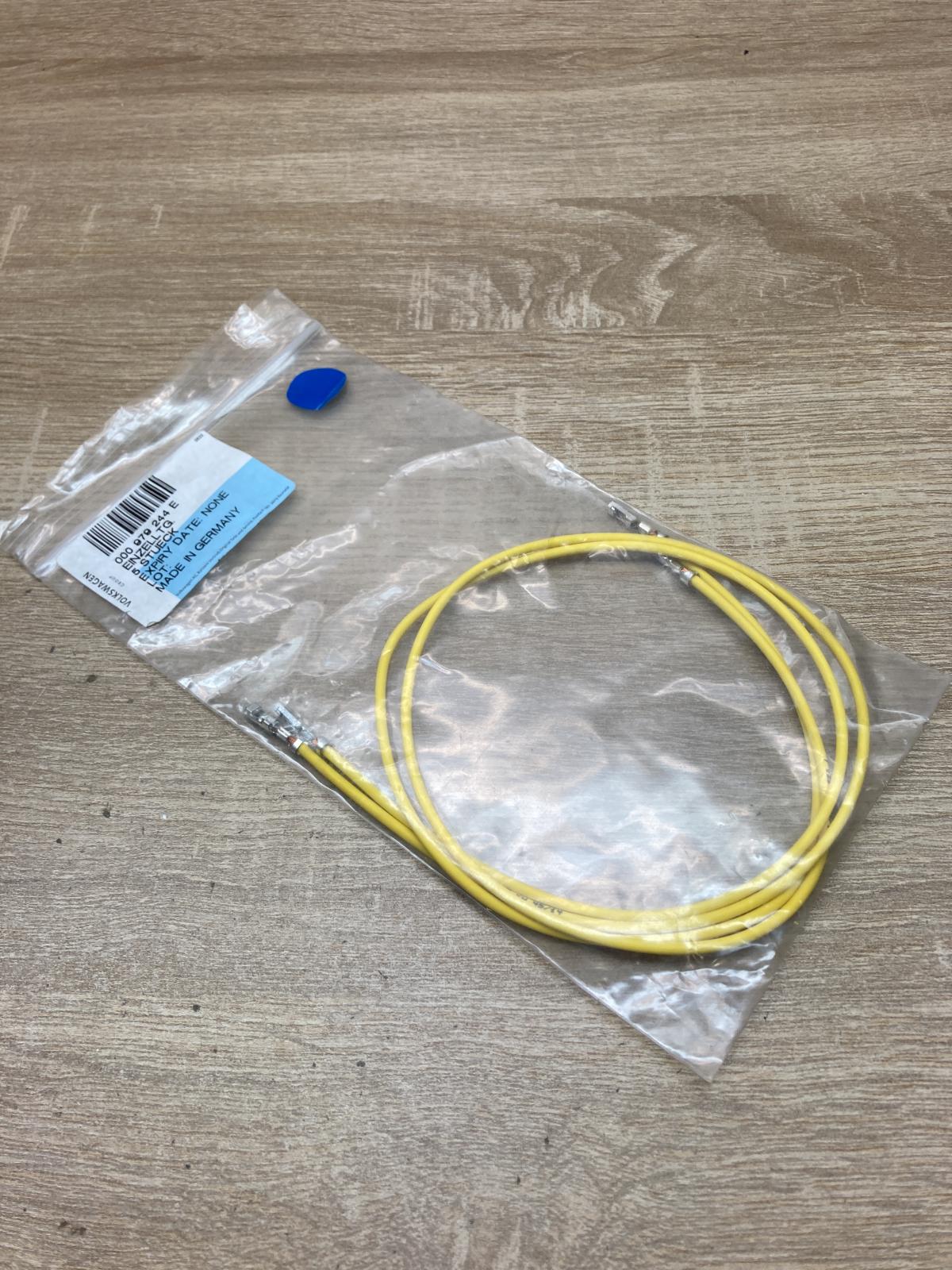 000979244E   Plug wire Skoda Superb B6 (3T)