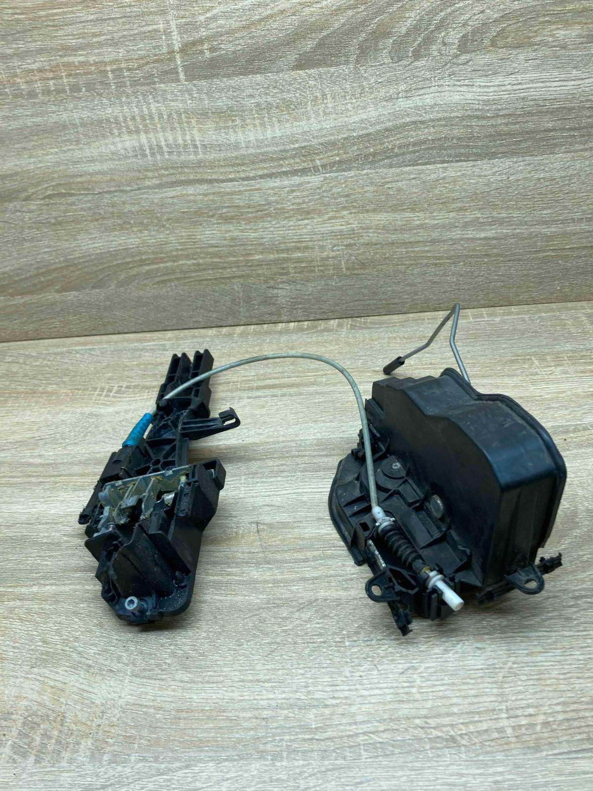 7167076   Rear door lock BMW X3 E83