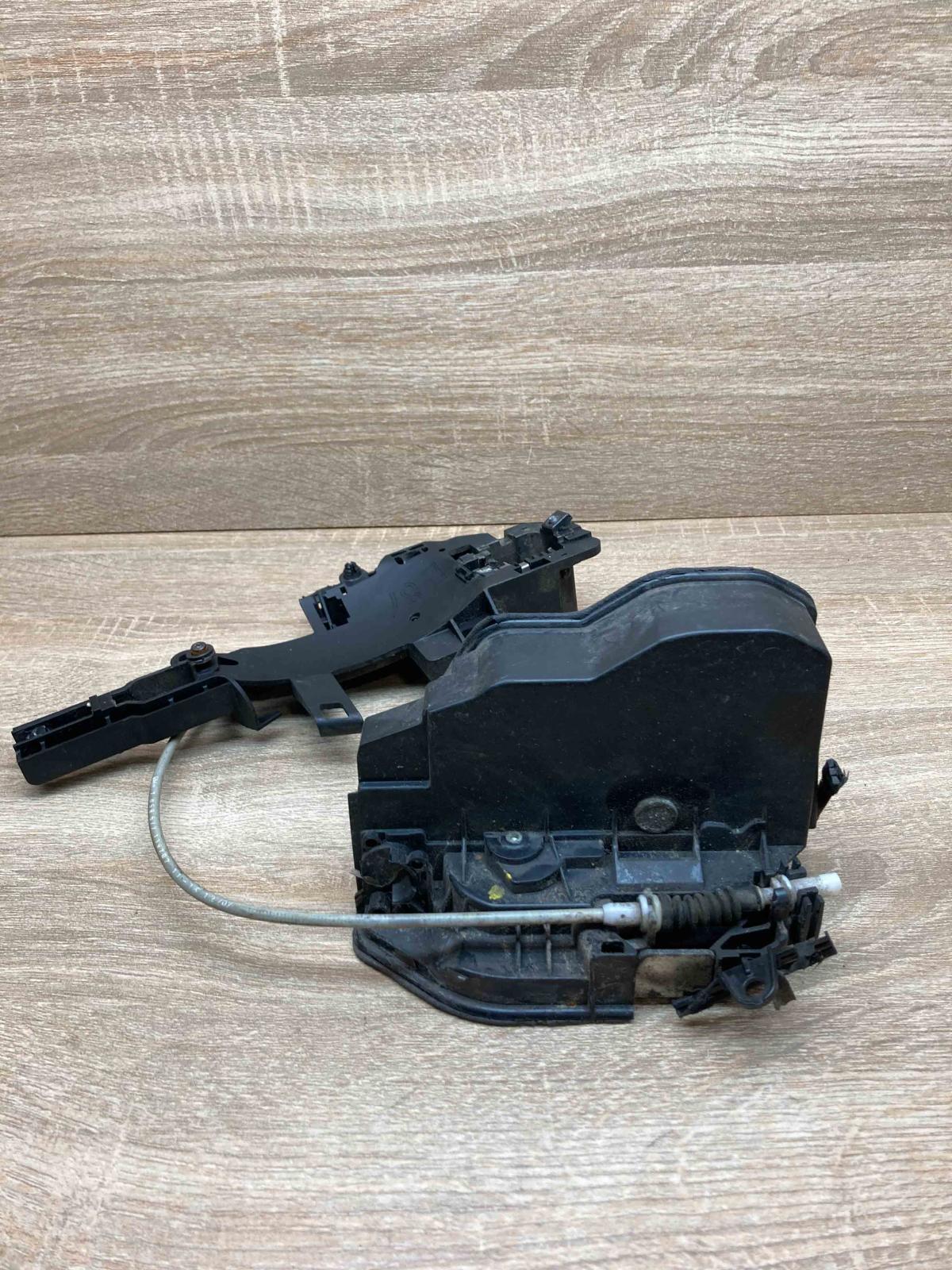 7167074 A046998  Front door lock BMW X3 E83