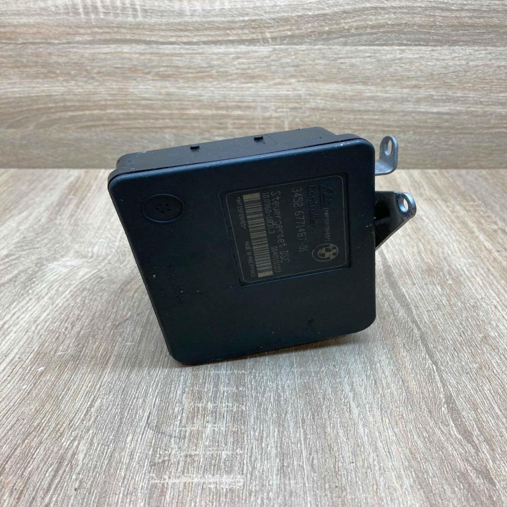 6771487 6777158  ABS Pump BMW 1 E81 E87