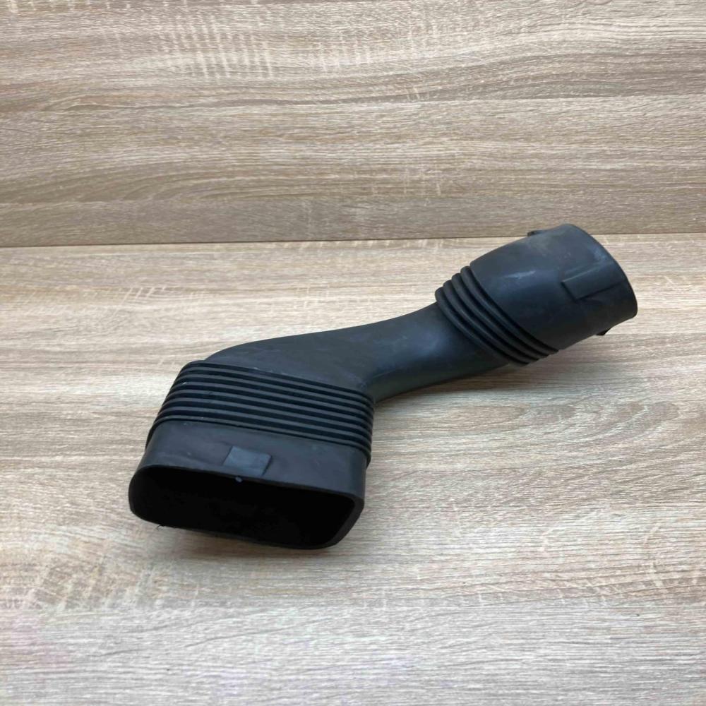 7791144 139811 14  Air intake hose/pipe BMW X5 E53