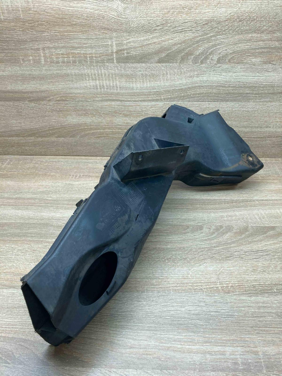 7123353 748506 10  Air intake hose/pipe BMW X5 E53