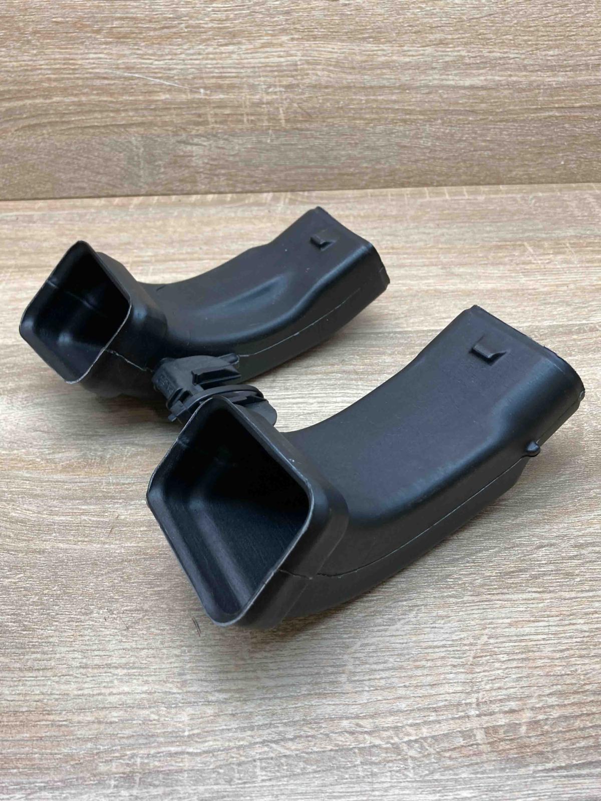 2115452940   Cabin air duct channel Mercedes-Benz E W211