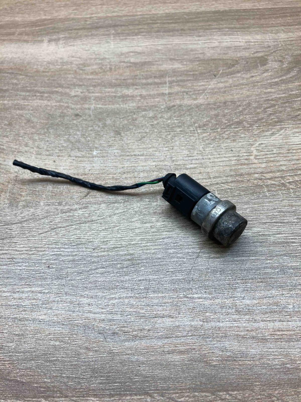 1J0959625   Coolant temperature sensor Volkswagen Golf IV