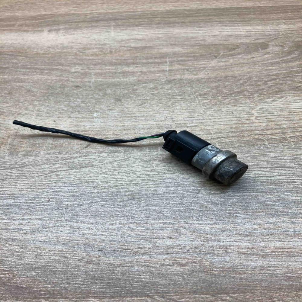 1J0959625   Coolant temperature sensor Volkswagen Golf IV