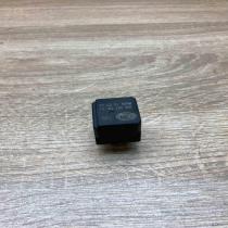 4RA007791   Other relay Audi Q5 SQ5