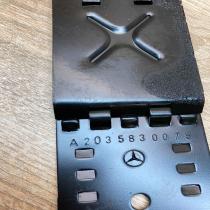 A2035830075   Tool set Mercedes-Benz E W211