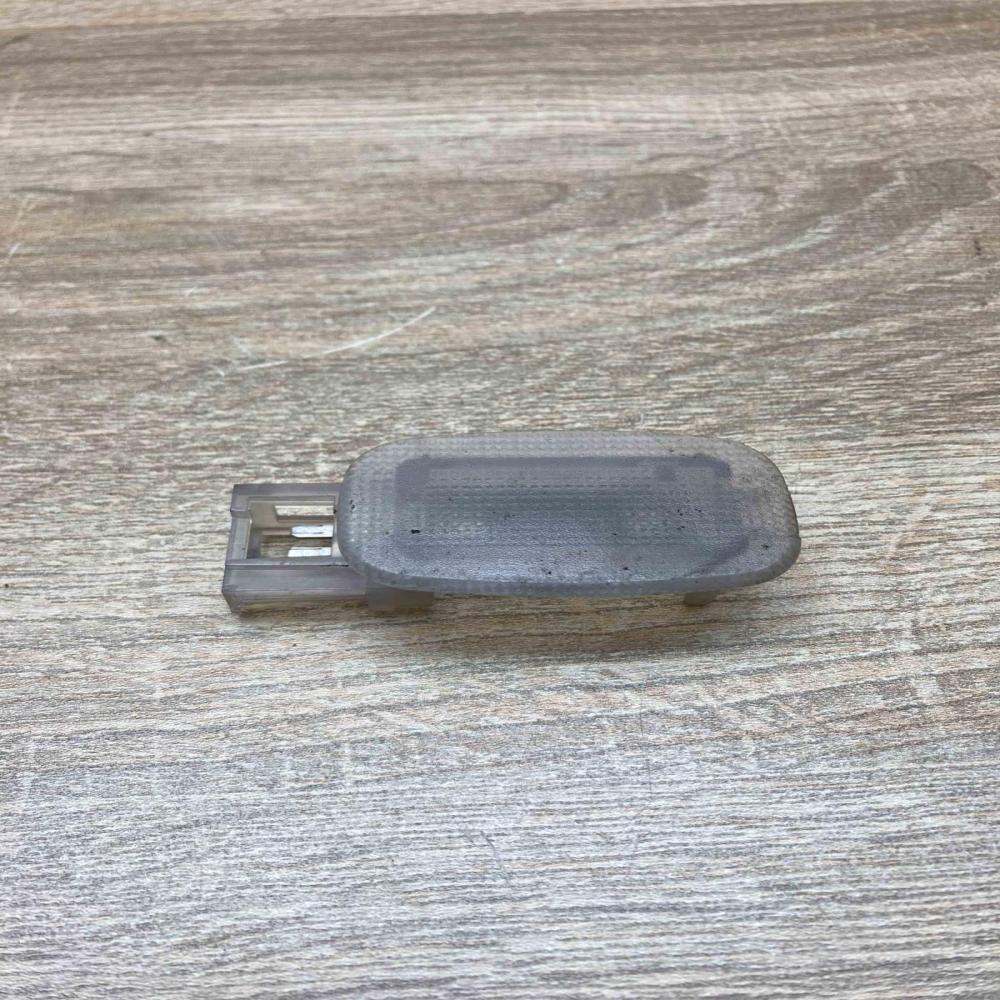 A2118203801   Other interior light Mercedes-Benz E W211