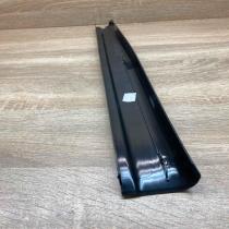 A2116801835  Damaged Front sill trim cover Mercedes-Benz E W211