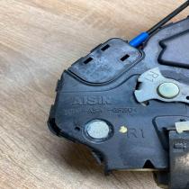 4J2704 Aisin RH Door Look  Front door lock Toyota Auris 150