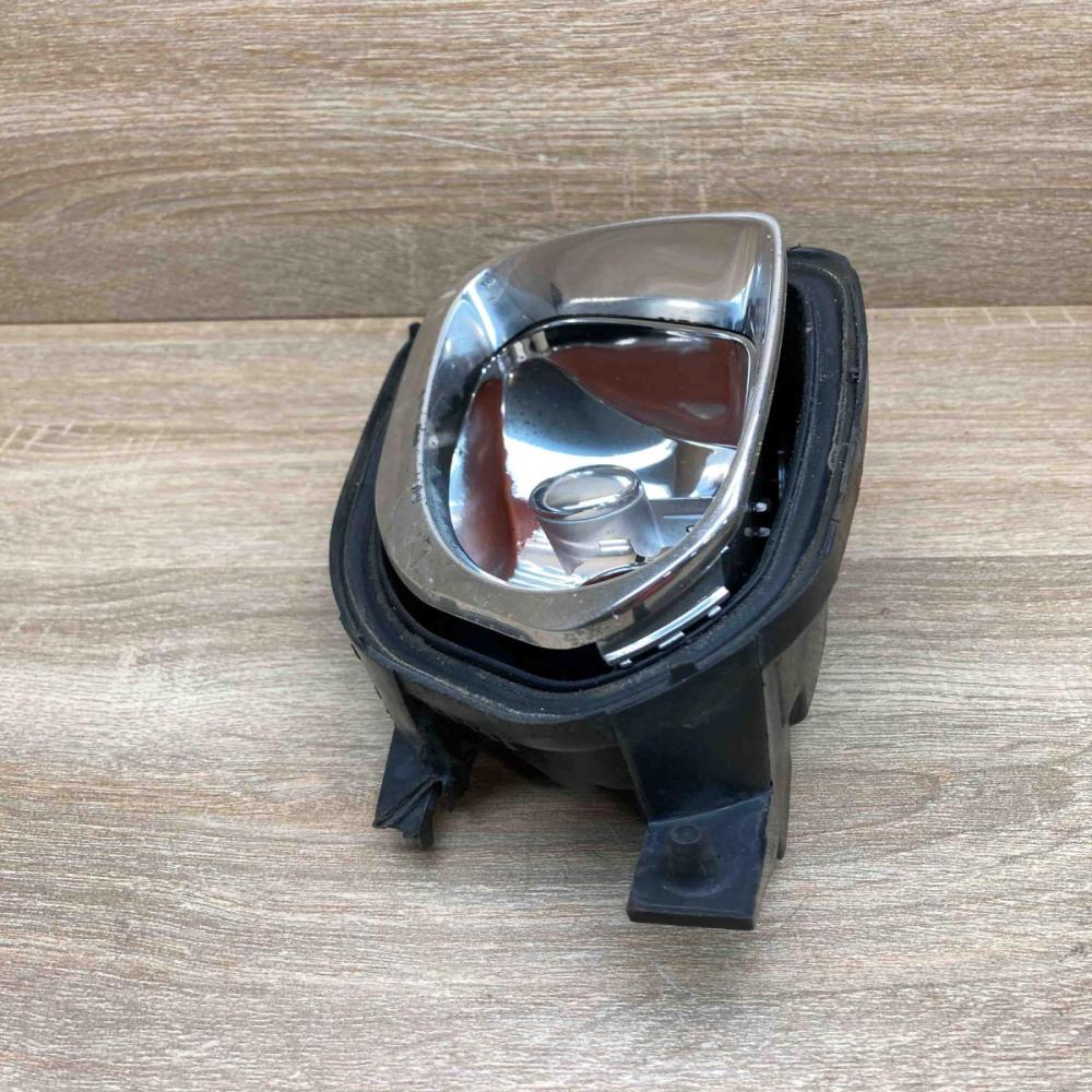 154825 00  LH Front fog light Mercedes-Benz E W211