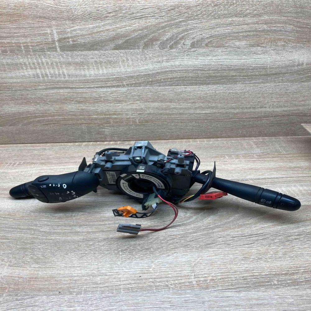 7700428203 7700840099F  Wiper turn signal indicator stalk/switch Renault Scenic