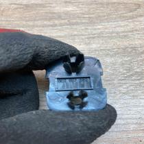 8E0857562   Sun visor clip/hook/bracket Audi A4 S4 B6 8E 8H