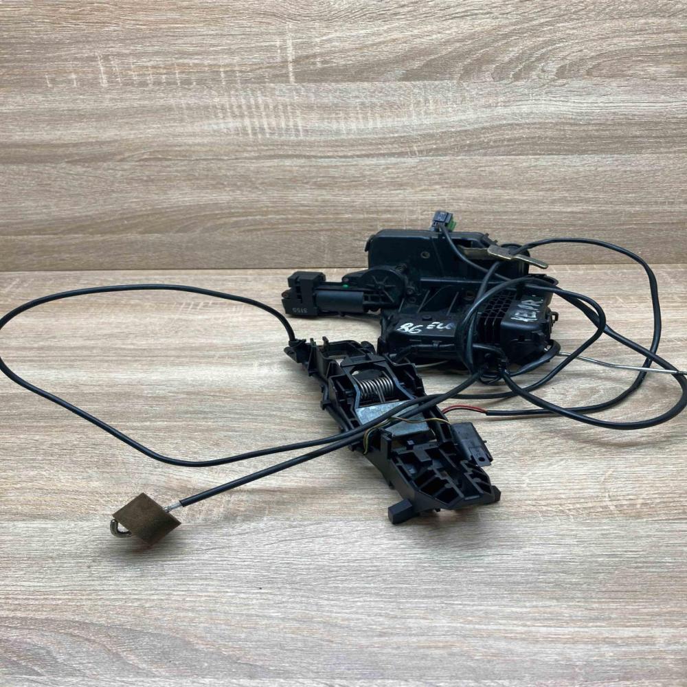 2117600234   Front door lock Mercedes-Benz E W211